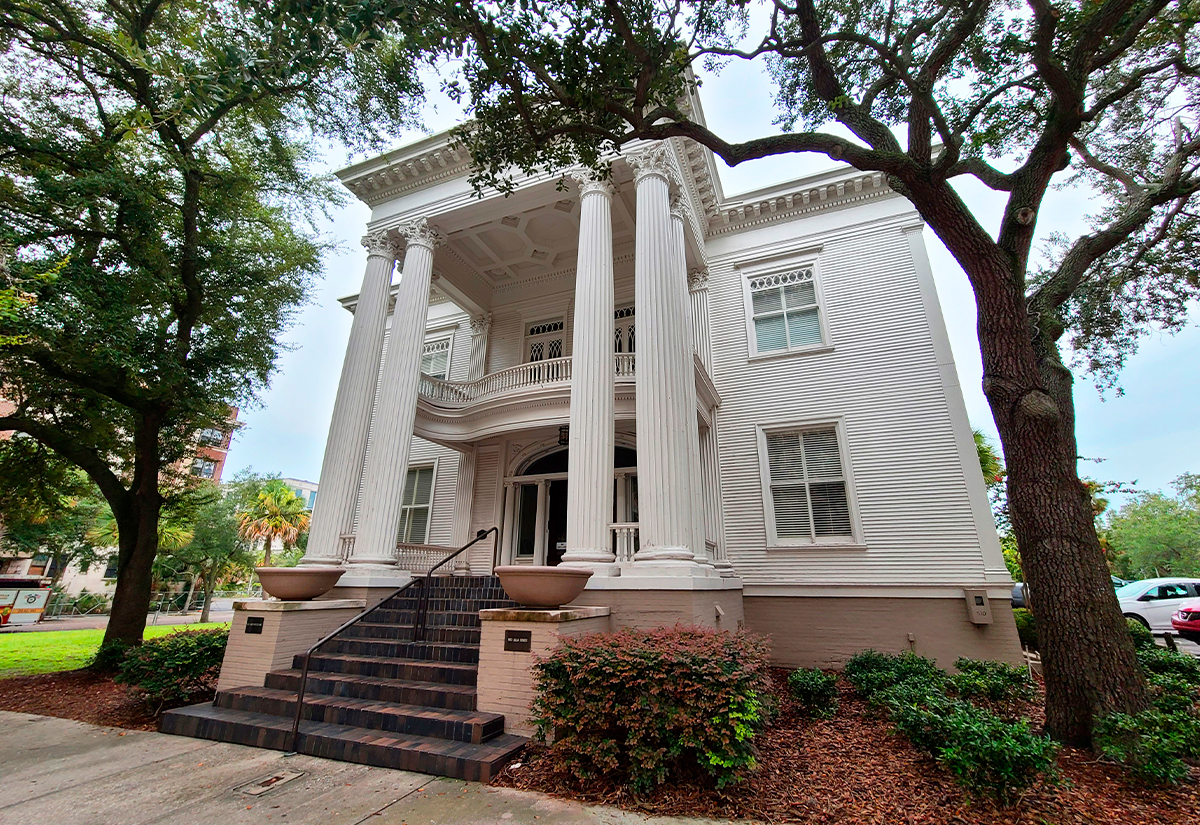 NAI Hallmark brokers sale of Jacksonville's historic Porter House Mansion for $2.605 million.